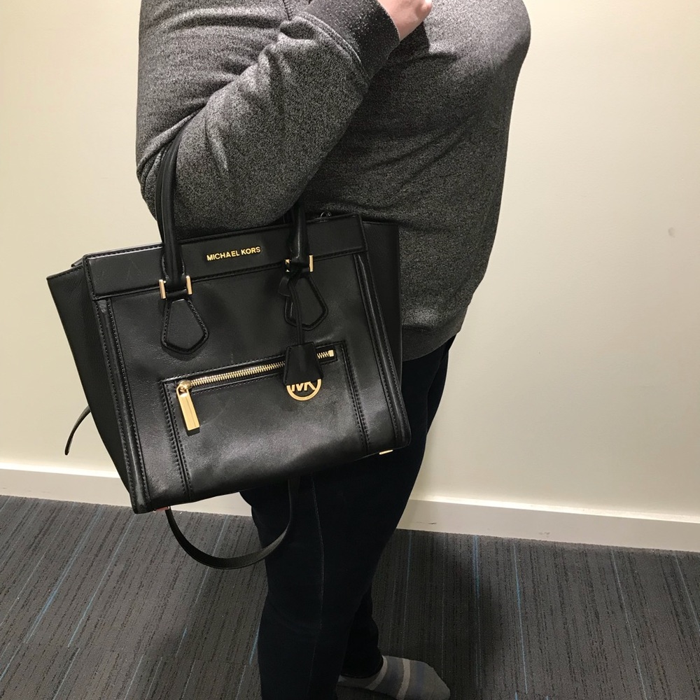 Extra photos for Michael Kors purse